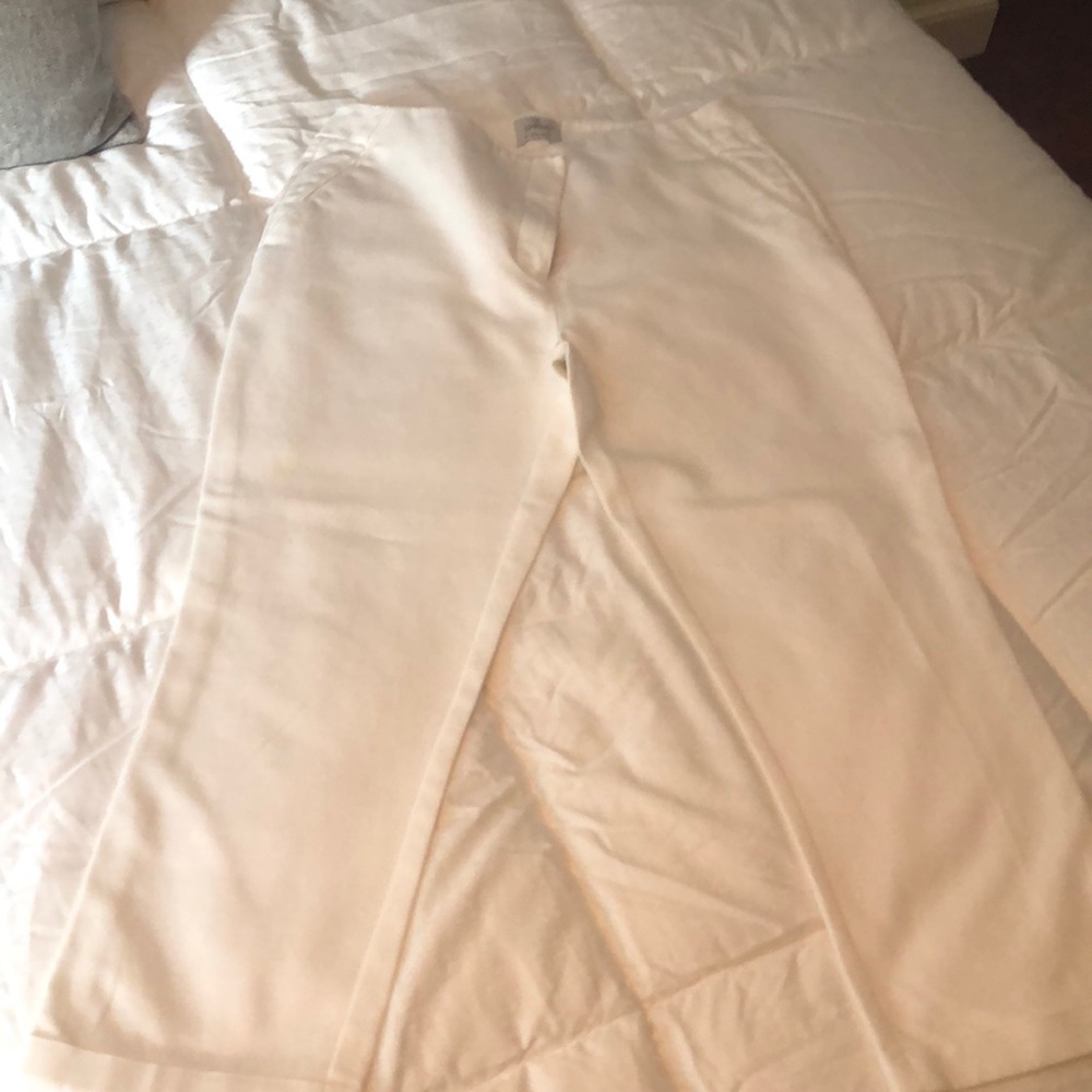 White capris